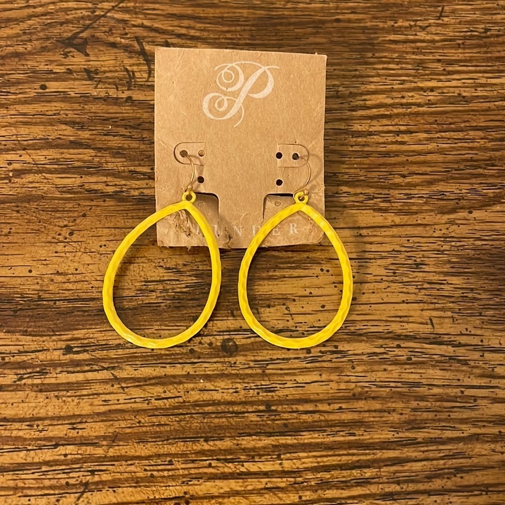 Plunder Yellow Earrings